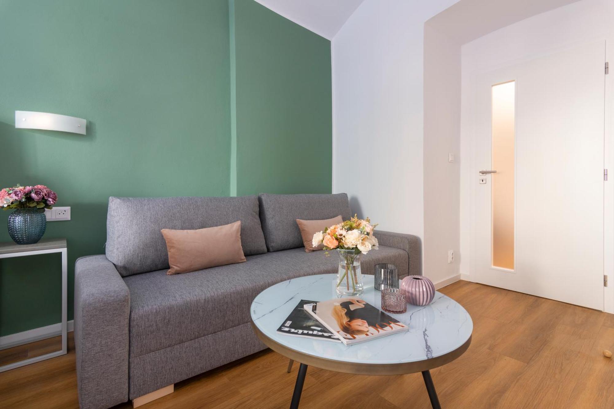 Hidden Art Boutique Residence By Dwellfort Praga Exterior foto